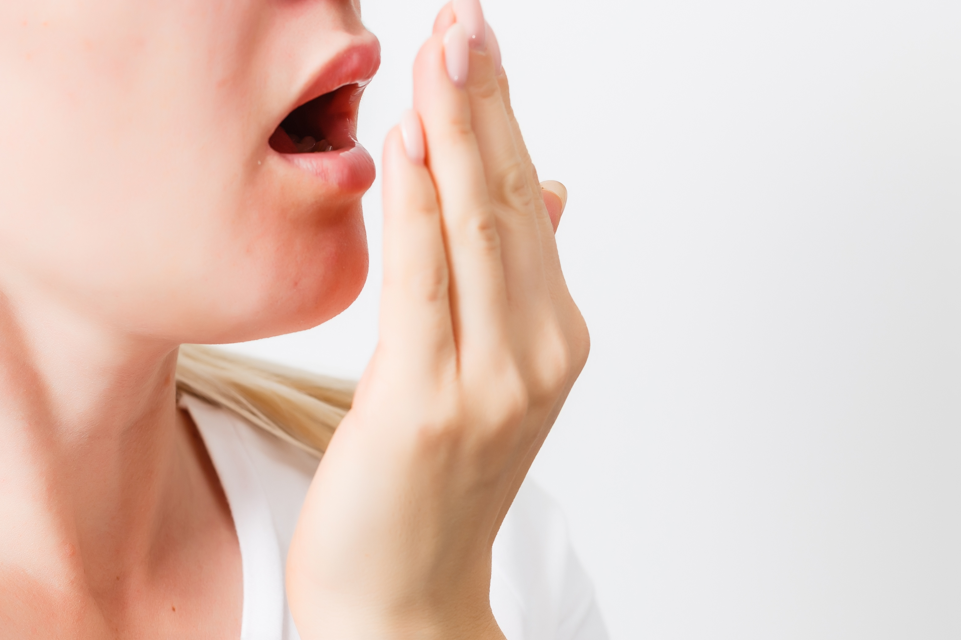 虫歯と口臭の関係